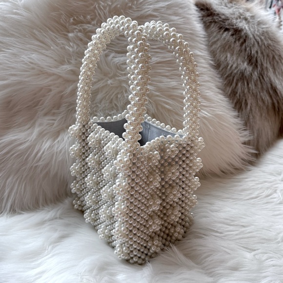 Elegant Pearl Bucket Beaded Handbag - Picture 3 of 11
